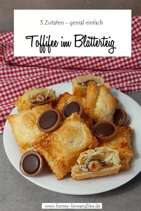 Toffifee und Zutaten auf der Arbeitsfläche