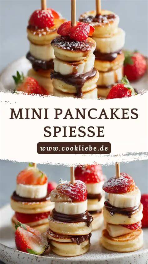 Topfenkuchen als Fingerfood auf einer Party