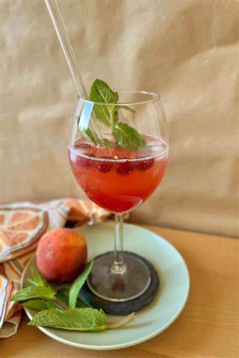 Topping-Ideen: Beeren, Kirschgrütze, Pfirsich, Minze