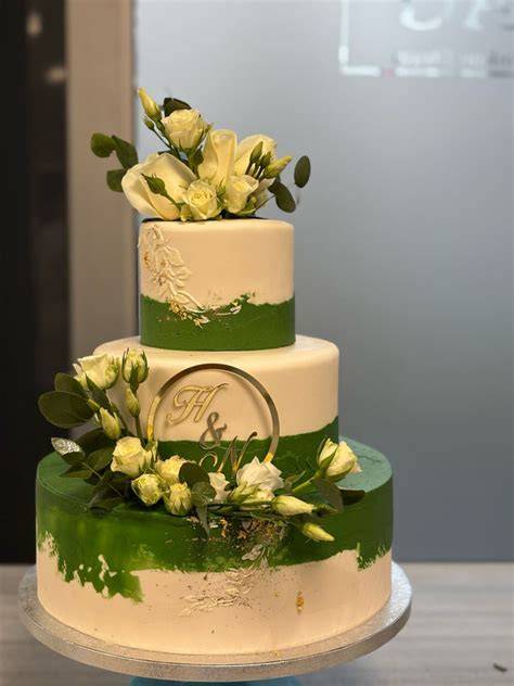 Torte für verschiedene Anlässe: Hochzeit, Geburtstag, Taufe