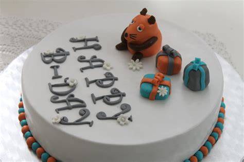Torte mit Fondantdecke und Maus- & Elefantendeko