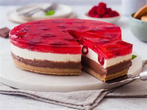 Torte mit Himbeeren und Schokolade