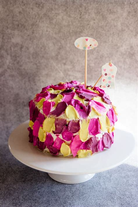 Torte zum 1. Geburtstag mit fruchtiger Deko