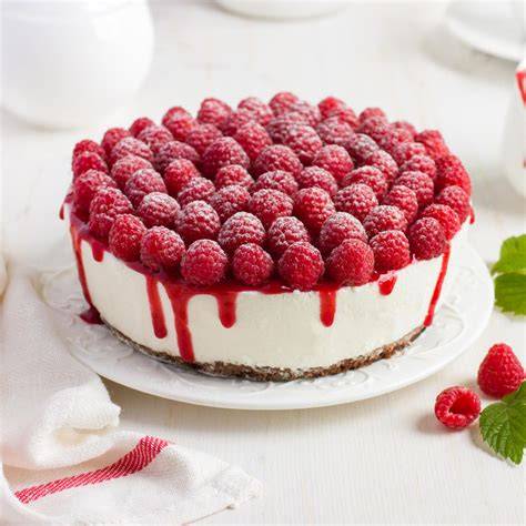 Torte-mit-rosetten-und-dragees