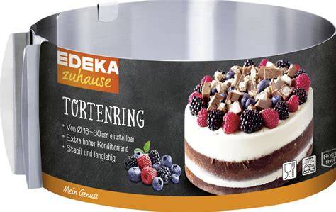 Tortenschichtung im Tortenring