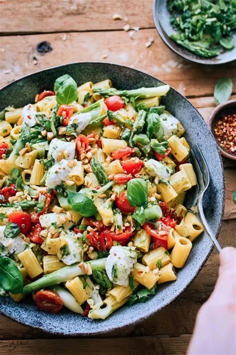 Trüffelöl-Dosierung: Träufeln auf Pasta und Salat