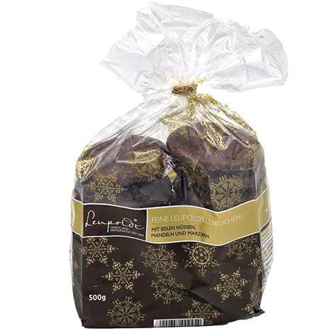 Traditionelle Lebkuchen mit Marzipan und Mandeln