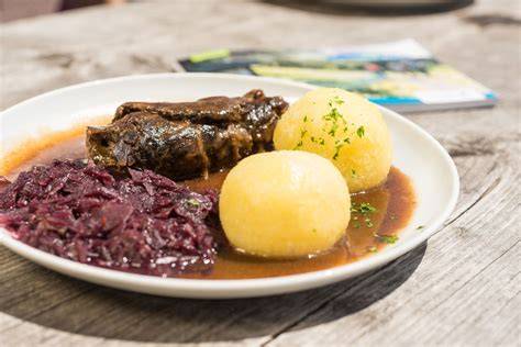 Traditionelle Thüringer Kuchen und herzhafte Spezialitäten