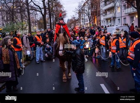 Traditionelle Weckmänner am Martinstag