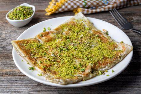 Traditionelle Zubereitung von Katmer in Gaziantep
