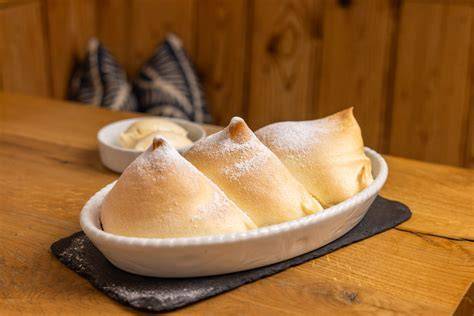Traditionelle und moderne Varianten der Salzburger Nockerl