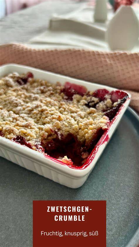 Trauben-Crumble mit knusprigen Streuseln und herbstlichen Früchten
