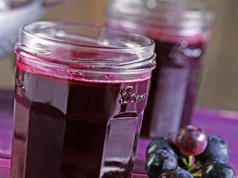Traubengelee mit Gewürzen und Rotwein
