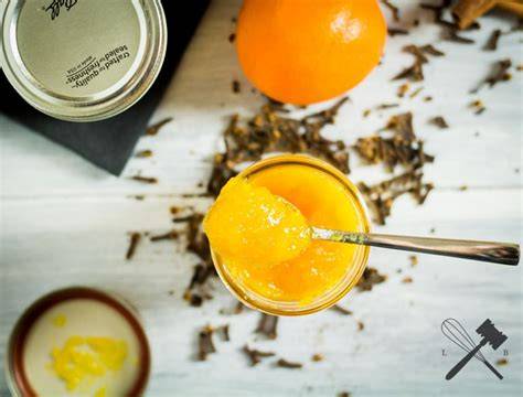 Tropische Note: Stachelbeer-Orangen-Marmelade mit Banane, Zimt und Nelken
