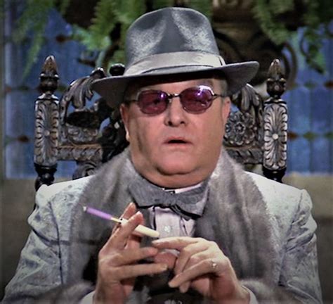 Truman Capote als Lionel Twain - der Gastgeber und Philosoph der Parodie
