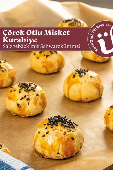 Tuzlu Kurabiye mit Schwarzkümmel bestreut
