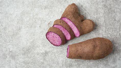 Ube Wurzel geschält und püriert
