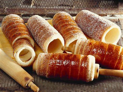 Ungarische Dessert-Auswahl, traditionelle ungarische Süßspeisen