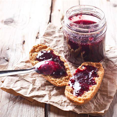 Unterschiedliche Früchte für roh gerührte Marmelade