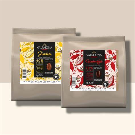 Valrhona Jivara Tafeln und Nüsse