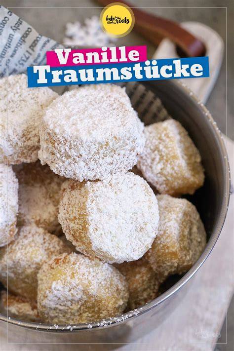 Vanille Traumstücke auf Backgitter mit Puderzucker