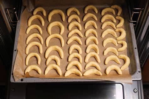 Vanillekipferl auf Backblech - Form und Größe