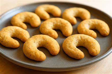 Vanillekipferl auf Teller