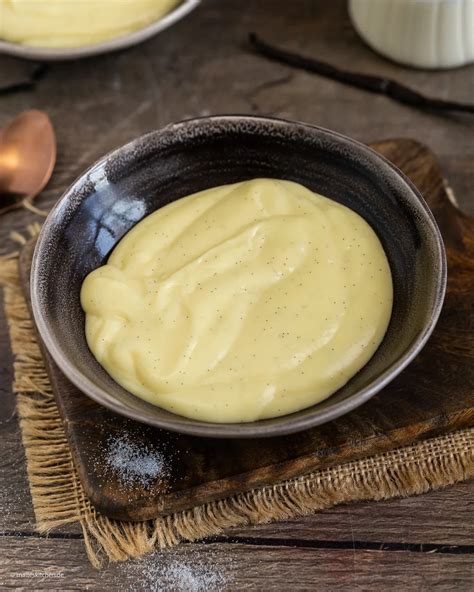 Vanillepudding frisch gekocht und abgedeckt