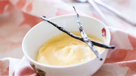 Vanillepudding in Schale