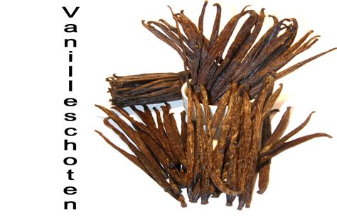 Vanilleschote und Zitronenschale zum Verfeinern