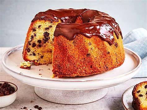 Varianten: Gugelhupf mit Beeren, Nüssen und Schokostückchen