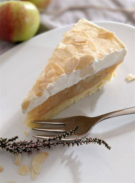Varianten und Serviermöglichkeiten schwedischer Apfeltorte