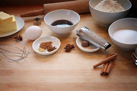 Varianten-Poster: Marzipan-Splitter, Kokosfett-Füllung, Ganache-Berge, Weihnachtsgewürze
