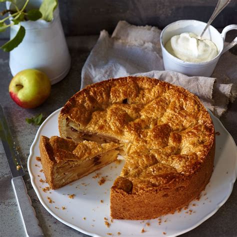 Variantenvielfalt: Gedeckter, australischer und klassischer Apfelkuchen