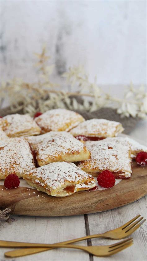 Variation: Puddingtaschen mit Himbeeren und Puderzucker