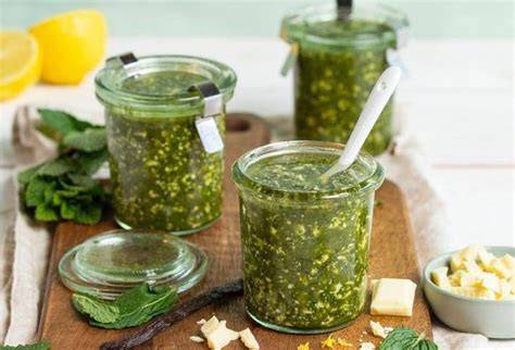 Variation Minzpesto mit Schokolade