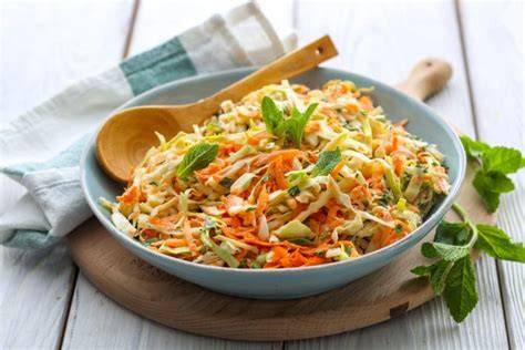 Variationen: Krautsalat mit Apfel und Karotte