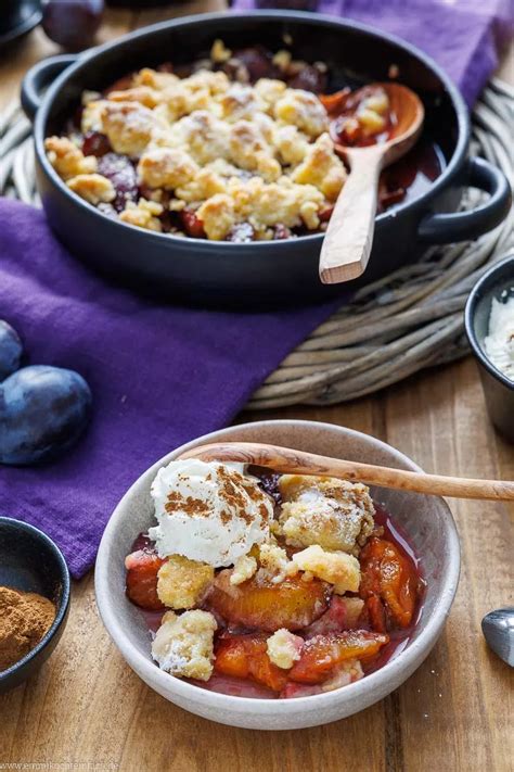 Variationen: Zwetschgen-Crumble, Rhabarber-Crumble und Beeren-Crumble