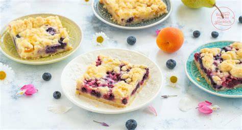 Variationen von Low Carb Blechkuchen - Obst, Streusel, Nuss