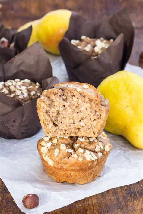 Vegane Birnen Muffins mit knusprigem Nuss-Topping