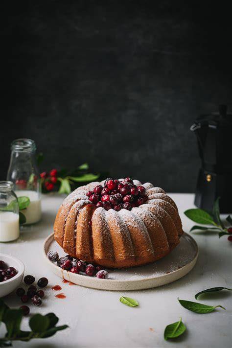 Vegane Birnen-Schokomousse mit Zimt und Cranberries