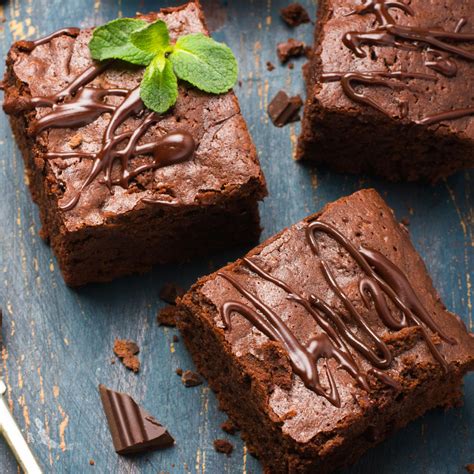 Vegane Brownies und Apfelkuchen als köstliche Beispiele für Kuchen ohne Eigelb