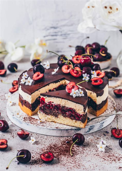 Vegane Donauwelle serviert