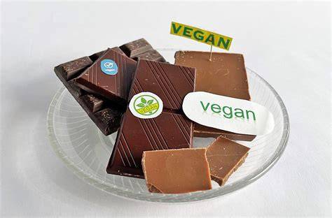 Vegane Dubai-Schokolade-Varianten - Logos der Anbieter