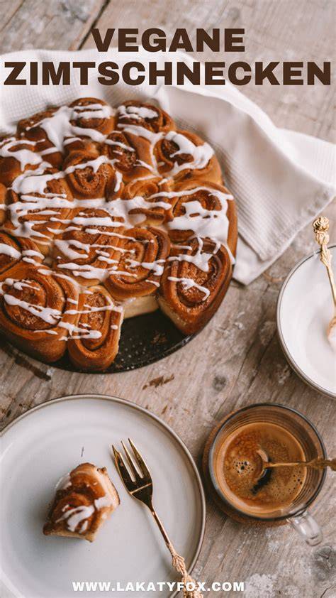 Vegane Gewürzkuchen-Stücke mit Zuckerglasur