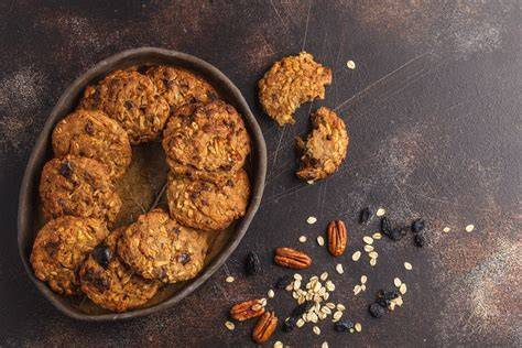 Vegane Haferkekse und Bananen