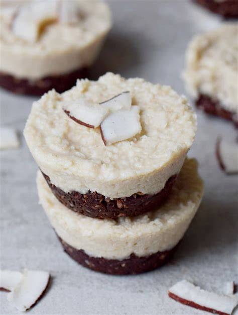 Vegane Kokos-Cups in Silikon-Muffinförmchen
