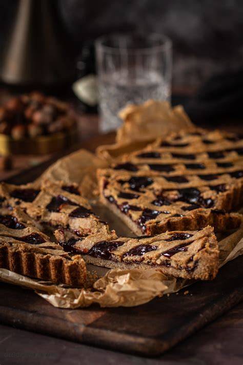 Vegane Linzer Torte mit Beerenmarmelade