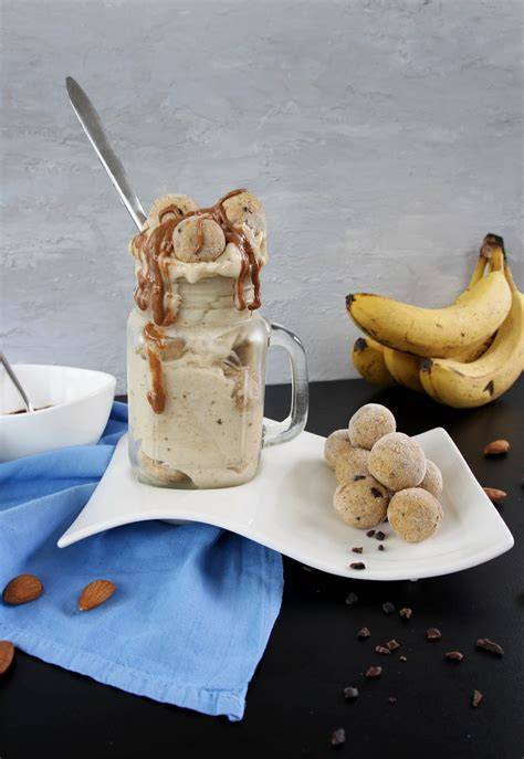 Vegane Nicecream mit Cookie-Dough