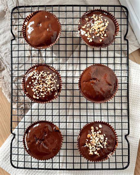 Vegane Schokoladen-Muffins mit Streuseln